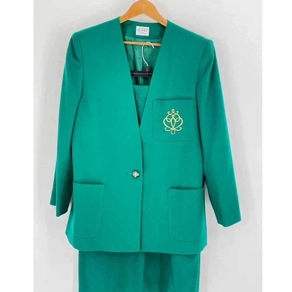 VTG Koret Women Skirt Suit Sz 12 Green Wool Blend Embroidered Crest 80's‎ Career